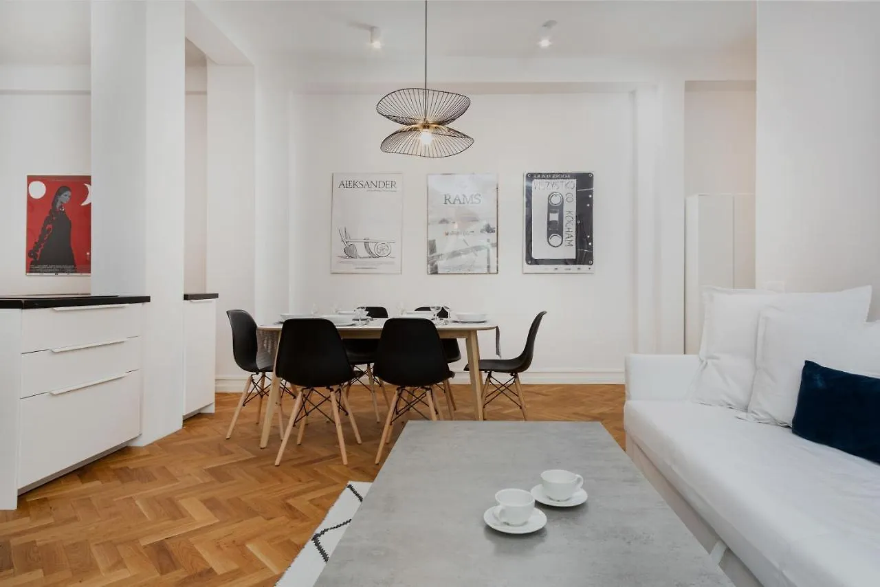 Apartment Hoza 35 By Homeprime Warsaw Poland